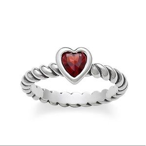 James Avery ❤️ Heart with Garnet Twisted Wire Ring sz 8